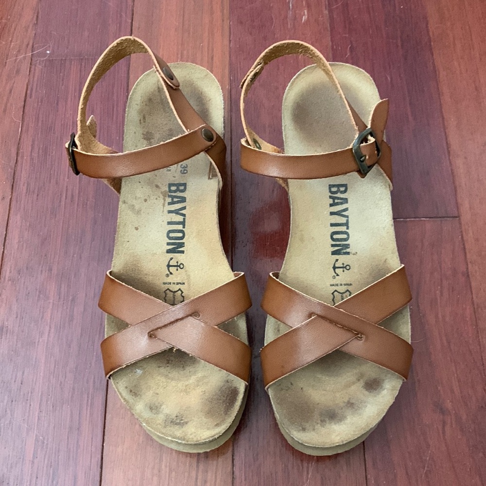 Women's Tan Leather Cross-Strap Sandals